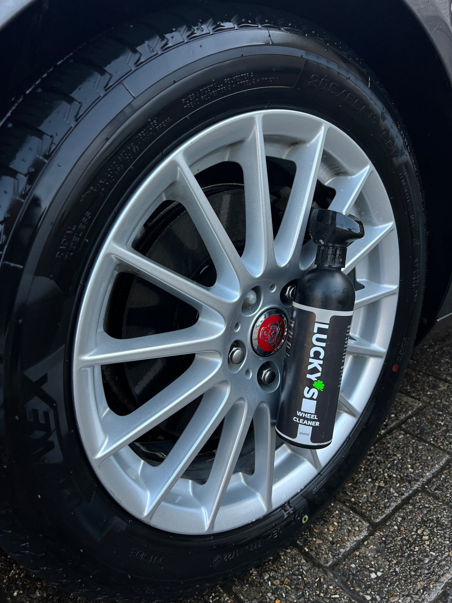 Wheel cleaner