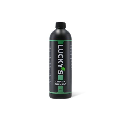 Premium ceramic car shampoo for long-lasting protection and de best shine and water-repellent effect.