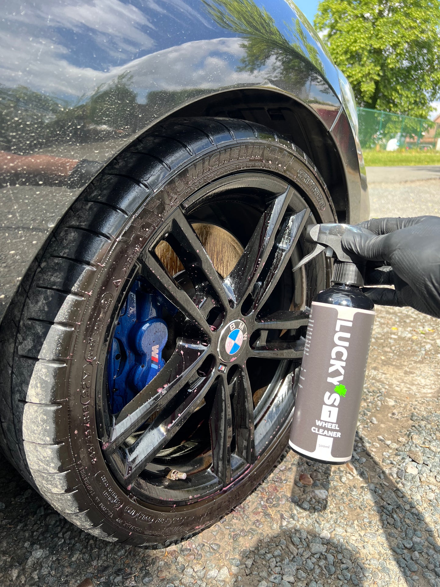 Wheel cleaner