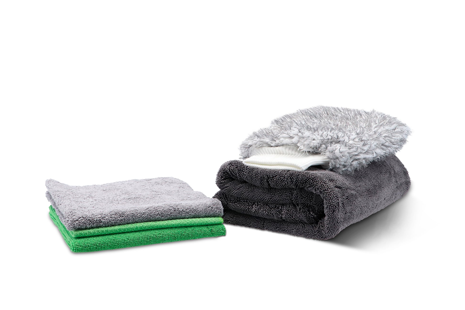 Microfiber pack with soft and absorbent towels suitable for various cleaning purposes.